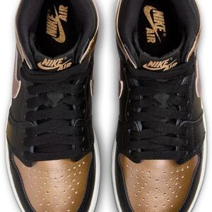 Nike Air Jordan 1 High OG Black and Gold Big Kids Shoes (Black/Sail/MetallicGold